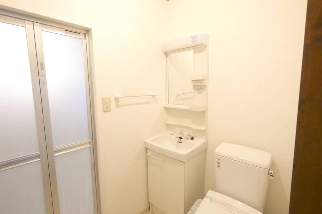 マスク配布ありa5 新宿10分 10人宿泊可能 出張在宅勤務に最適!!宿泊型テレワークスペース!!Wifi完備 回線安定してます!!長期宿泊受付中 Tokió Kültér fotó